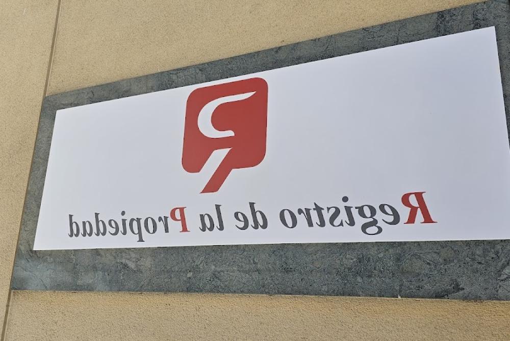 Registro de la Propiedad de Lora del Río | Eliseo Medina Fuentes