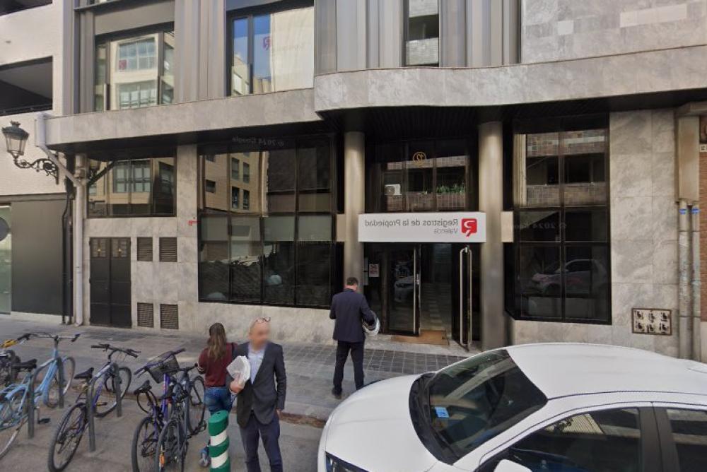 Registro de la Propiedad de Valencia Nº 16 | Ana María Olarte Del Castillo