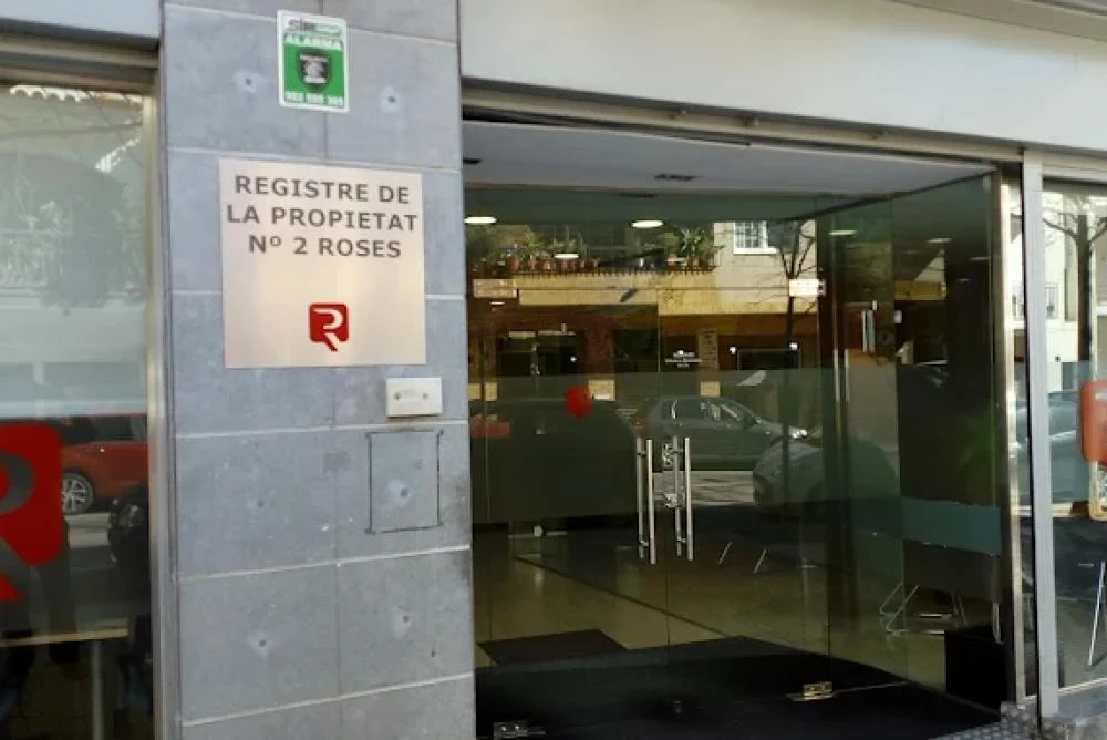 Registro de la Propiedad de Roses Nº 02 | Rocío Perteguer Prieto
