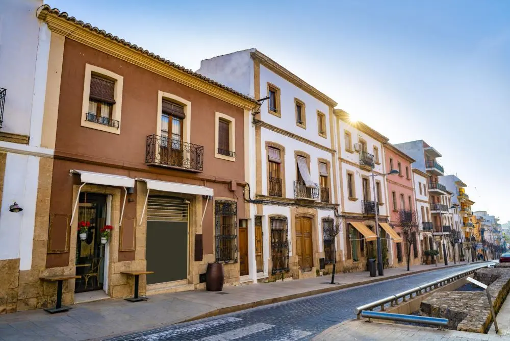 El conflicto legal que sacude a las viviendas turísticas por el uso del registro único